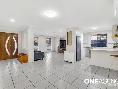 16 Eungella Terrace, Forest Lake
