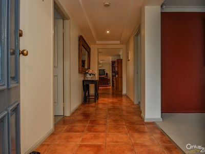 24 Pinehurst Avenue, Dubbo