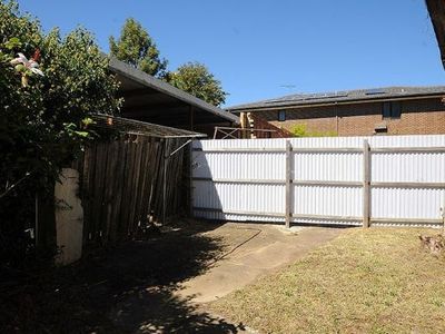 4 Meadow Crescent, Mount Waverley