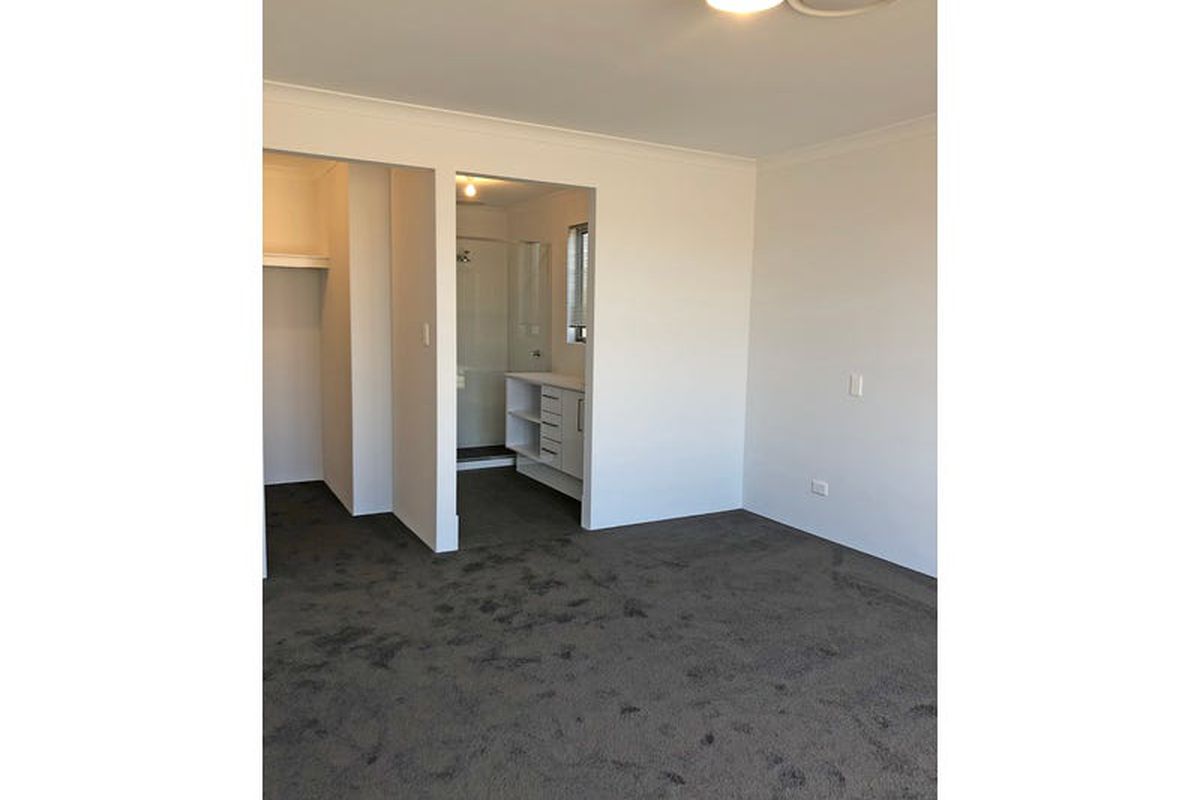 12 Greywacke Entrance, Piara Waters