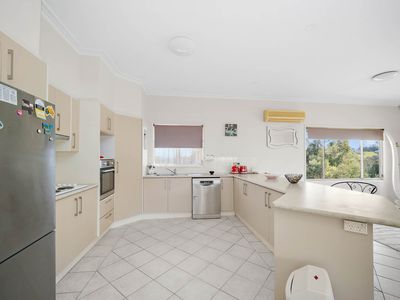 46 Hilltop Parkway, Tallwoods Village