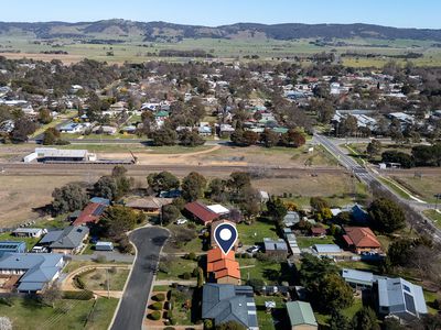 4 Mathews Place, Bungendore