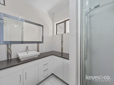 21 Flagstone Avenue, Rangewood