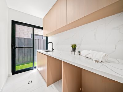 8B Castlereagh Close, Willetton