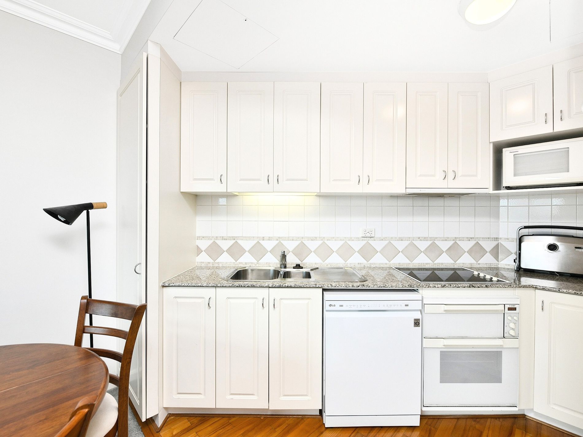 1008 / 22-40 Sir John Young Crescent, Woolloomooloo