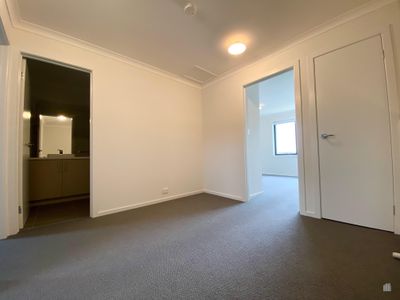 32 Greaves Avenue, Deanside