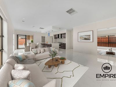 11 Pygoraa Way, Clyde North