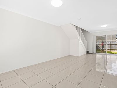 11 / 76 Essex Street, Berkeley