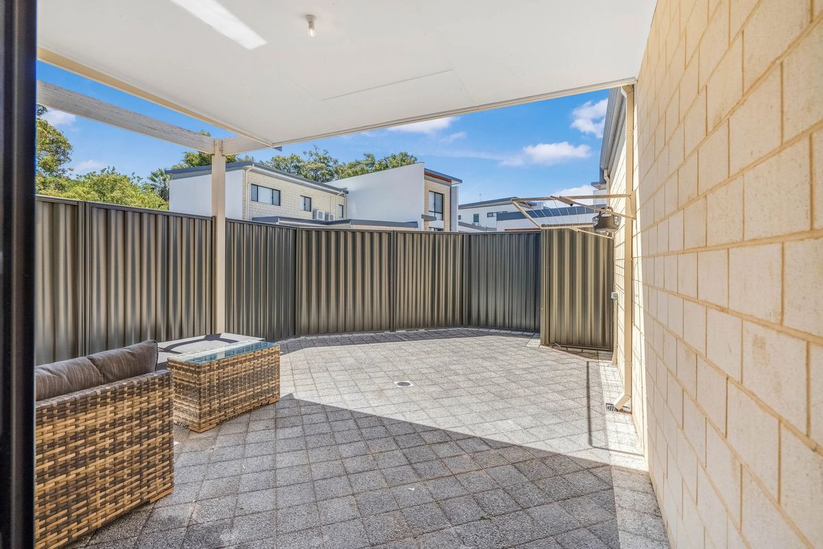 1 / 22 Rinaldo Crescent, Coolbellup