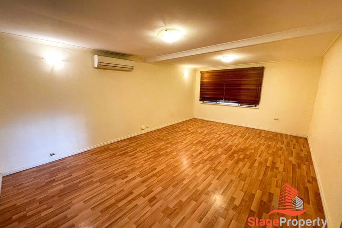 22 Hollis Street, Samson