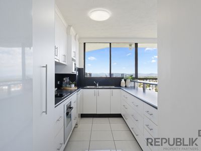 50 / 5 Admiralty Drive, Surfers Paradise