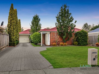 6 Thomas Avenue, Melton South