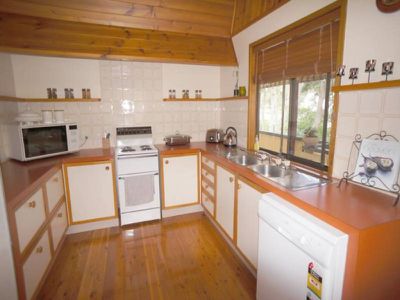 5 Dolphin Ave, Hawks Nest