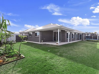 11  Watermelon Way, Kawungan