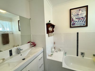 2 Top Street, Torquay