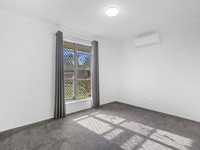 8 Zeeman Street, Rochedale South