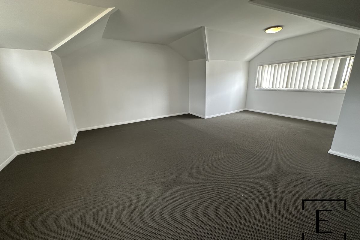 11 / 4 Bridge Road, Homebush