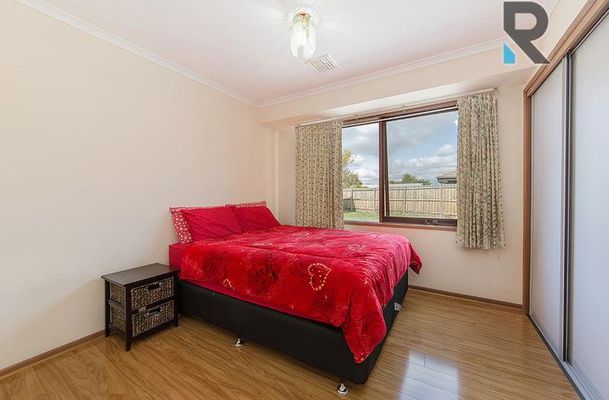 30 Cowes Street, Craigieburn