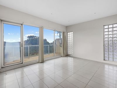 201 / 9 Woods Street, Yarraville