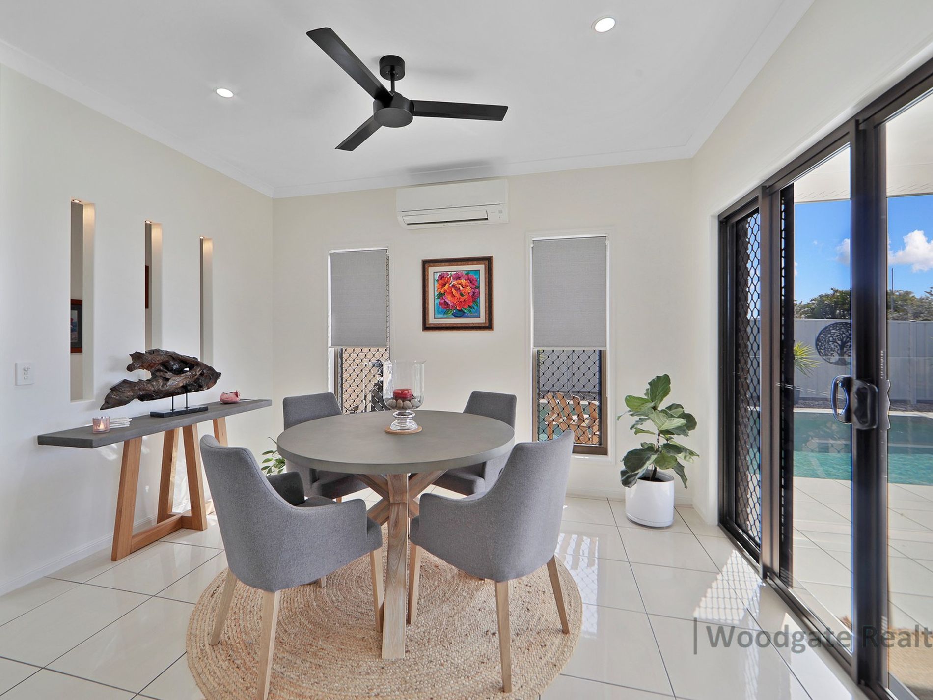 9 Sunset Avenue, Woodgate