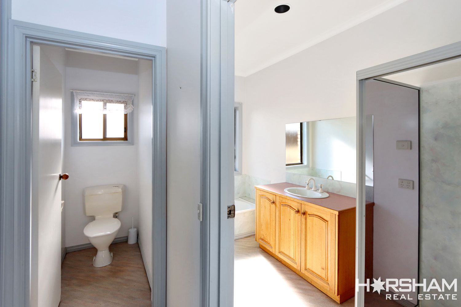 8 Henderson Avenue, Horsham