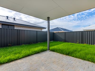 16 Tablelands Dr, Baldivis