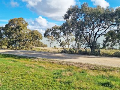 122 McFarlane Road, Lake Charm