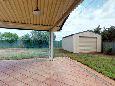 59 Meadowbank Drive, Dubbo