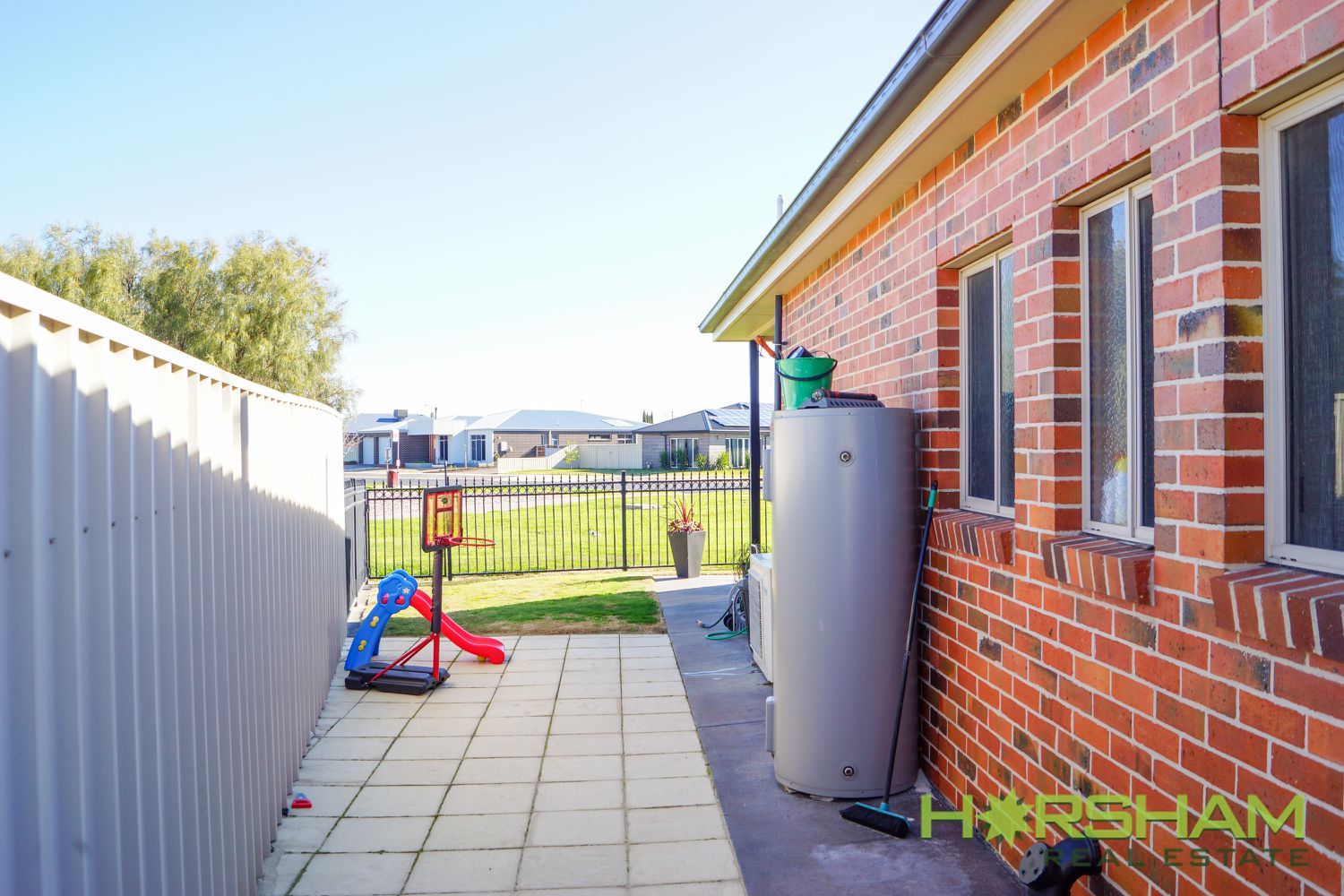2 / 21 McTavish Boulevard, Horsham