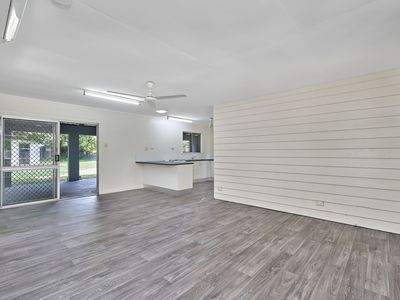 15 Quamby Close, White Rock