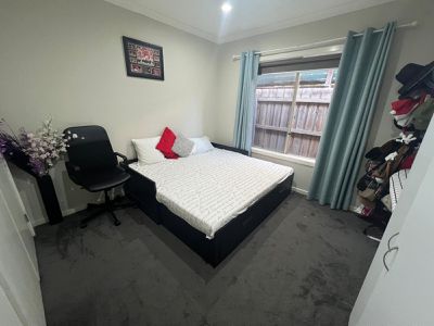 18 Spinifex Street, Point Cook