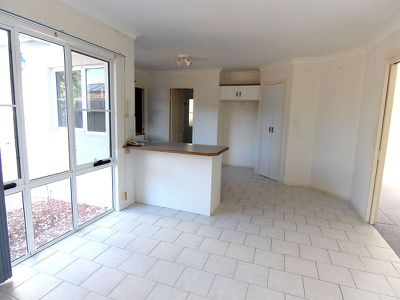 2 / 48 Kenrose Street, Forster