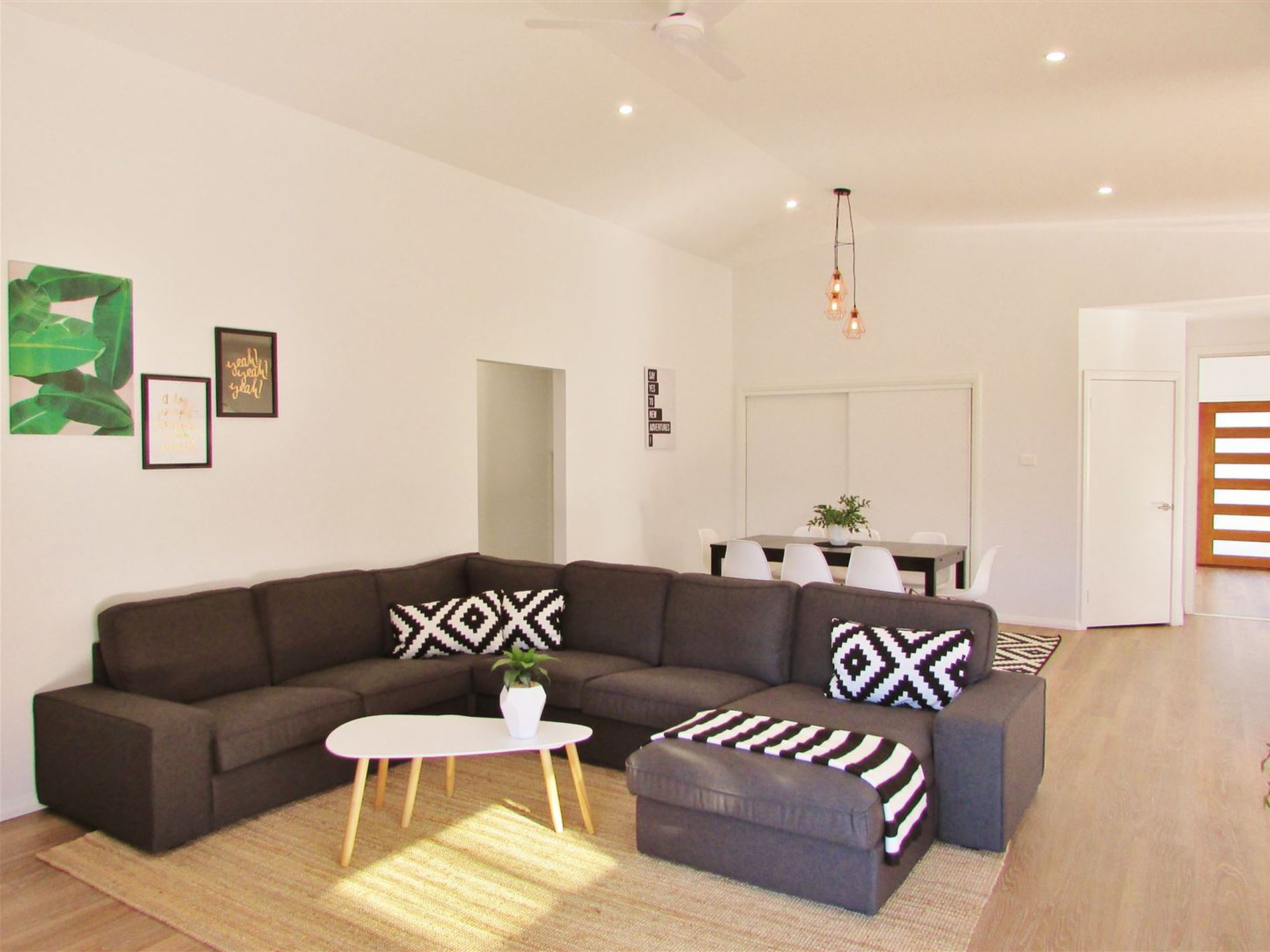 6 Boeing Avenue, Lake Conjola