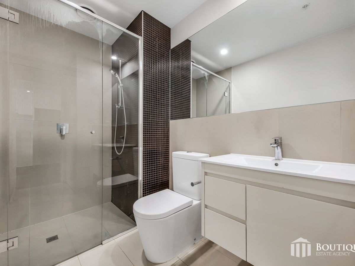 A105 / 400 Burwood Highway, Wantirna South