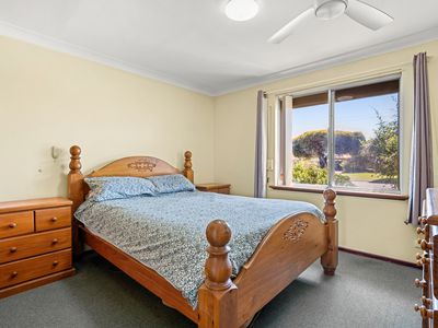 6 Breaden Drive, Cooloongup