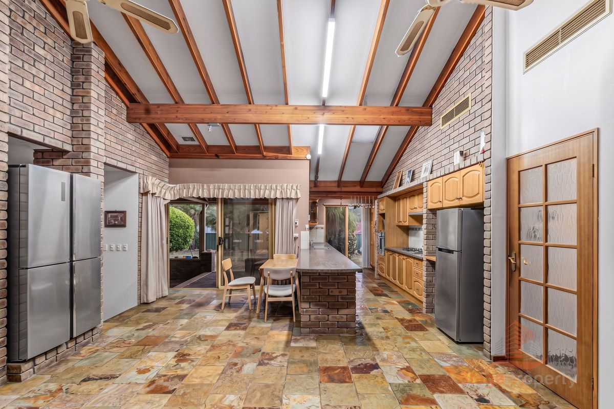 33 Taronga Drive, Kelmscott