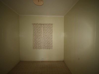 20 Felix Street, Grand Secret