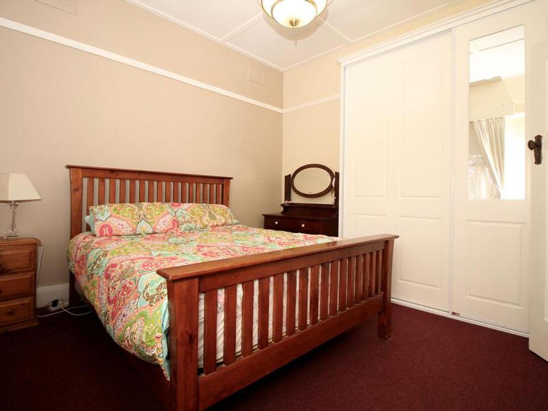 180 George Street, Bathurst