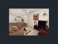 2 / 36 Yorlambu Parade, Maroochydore