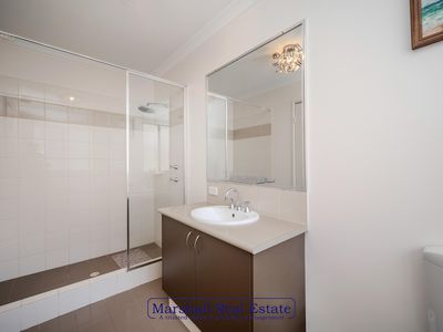 1 Willard Cct, Banksia Grove