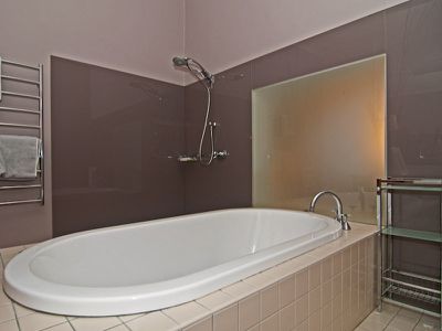 2 Lincoln Street, Sandy Bay