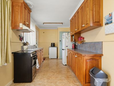 46 Davies Street, George Town