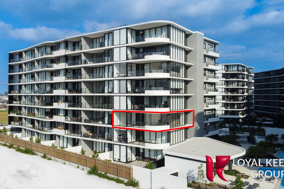 2301 / 10 Sickle Avenue, Hope Island