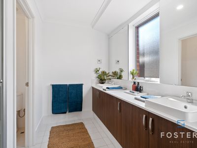 4 Foxglove Street, Piara Waters