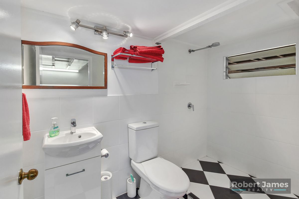37 Moorindil Street, Tewantin