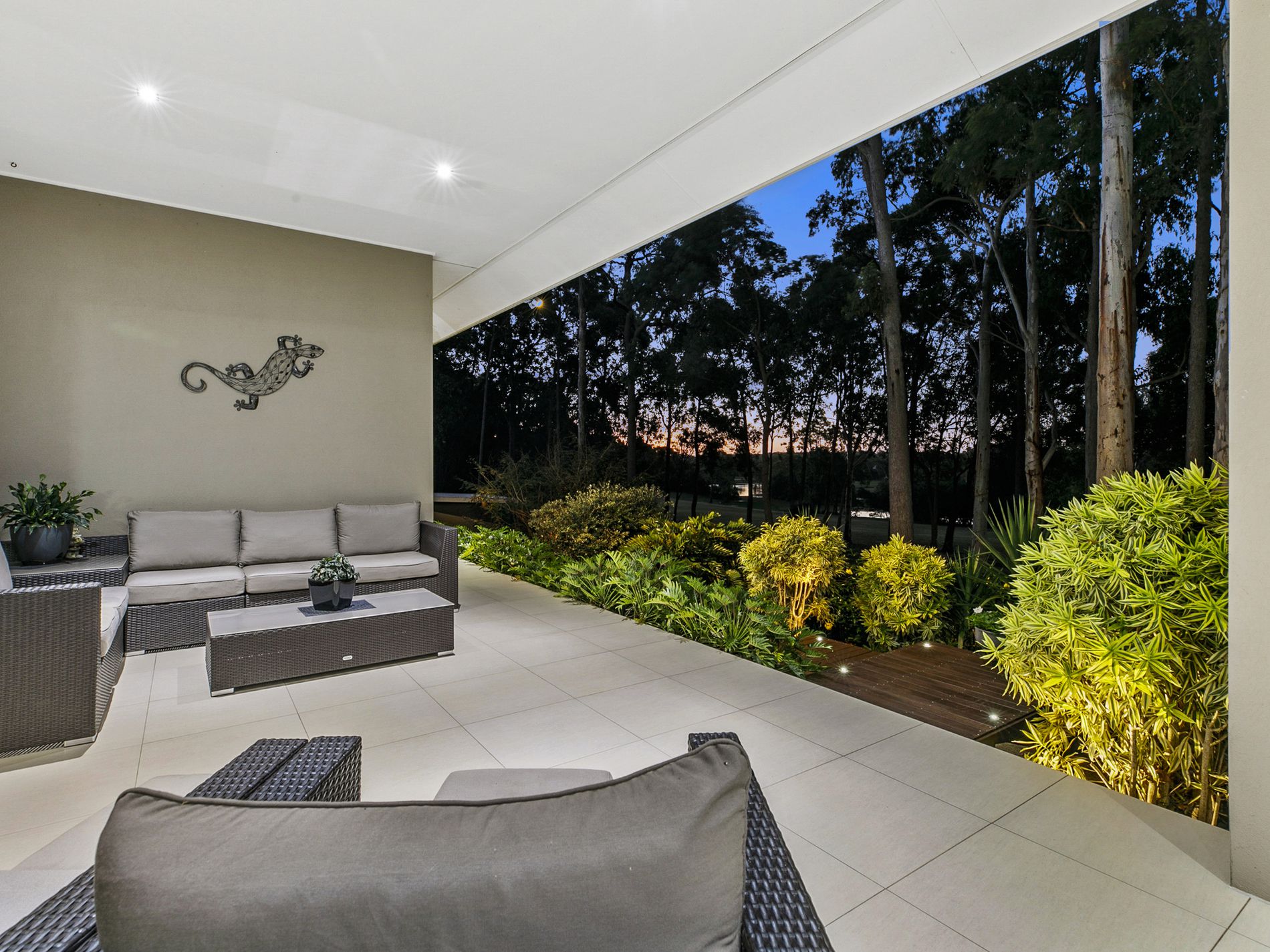 14 Lakeside Drive, Peregian Springs