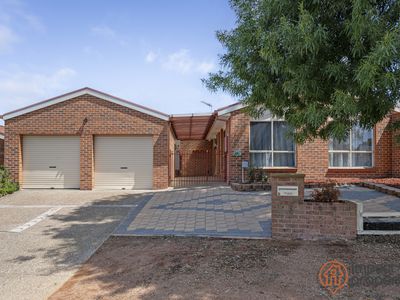 6 Chipperfield Circuit, Gordon