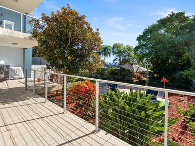 513 / 66 Sickle Avenue, Hope Island