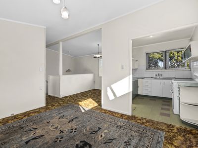 104 Basnett Street, Chermside West
