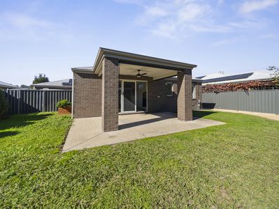 8 Stringybark Street, Mansfield